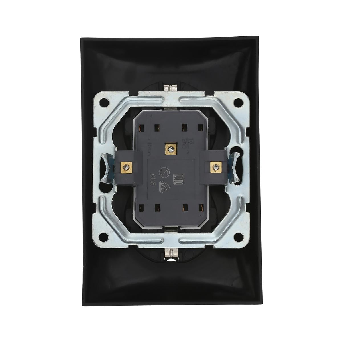 фото розетка lk studio двойная прямая с з/к, со шторками (черный бархат) lk60 863708-1 | 220svet.ru